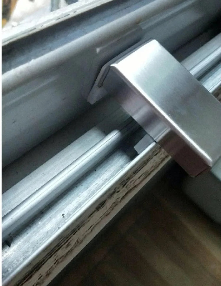 High-Rise Sliding Window Anti-Fall Lock, No-Drill Anti-Theft Safety Buckle, Adjustable Push-Pull Door Limiter, Durable Secure