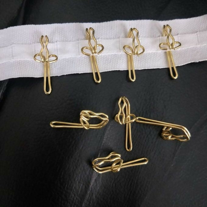 100 Pieces Brass Curtain Hooks