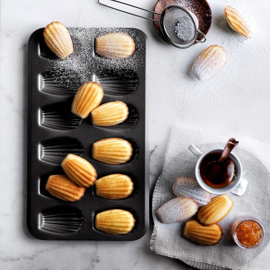 High-Quality 12-Slot Nonstick Madeleines & Cookie Baking Tin – Heavy-Duty Carbon Steel Tray