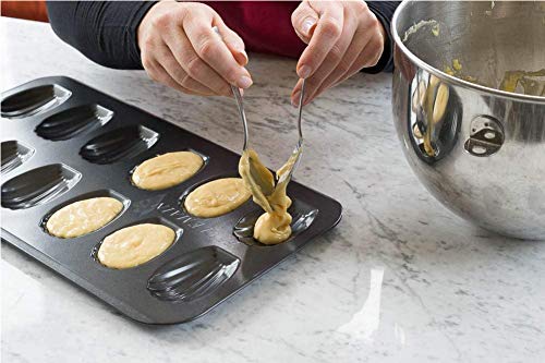 High-Quality 12-Slot Nonstick Madeleines & Cookie Baking Tin – Heavy-Duty Carbon Steel Tray