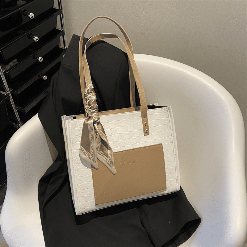 Women's Fashionable Large Capacity Shoulder Messenger Tote Bag - Casual Everyday Handbag