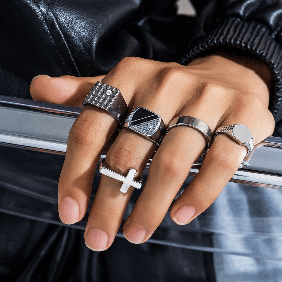 5-Piece Diamond-Studded Retro Titanium Steel Men's Ring Set, Silver Tone