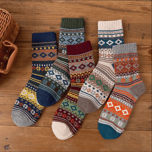 Men's 3-Pair Vintage Thick Woolen Socks: Retro Style, Warm, Cozy Winter Essentials