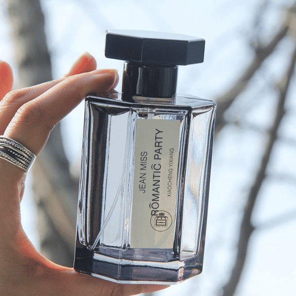 Women's 100ml Floral Fruity Perfume with Natural Wood Scent