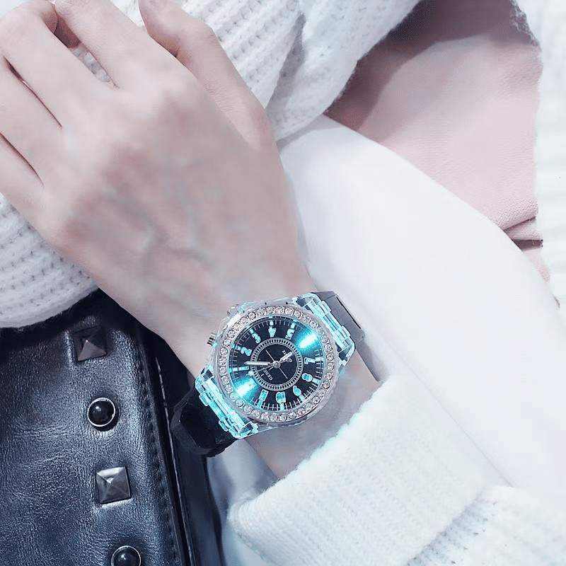 Luminous Rhinestone LED Quartz Fashion Watch for Men and Women