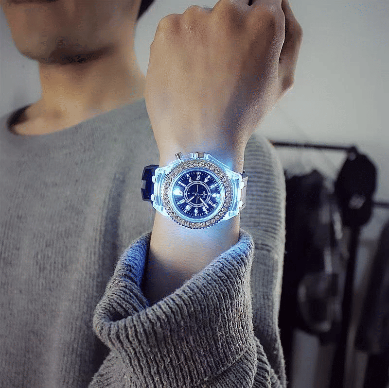 Luminous Rhinestone LED Quartz Fashion Watch for Men and Women