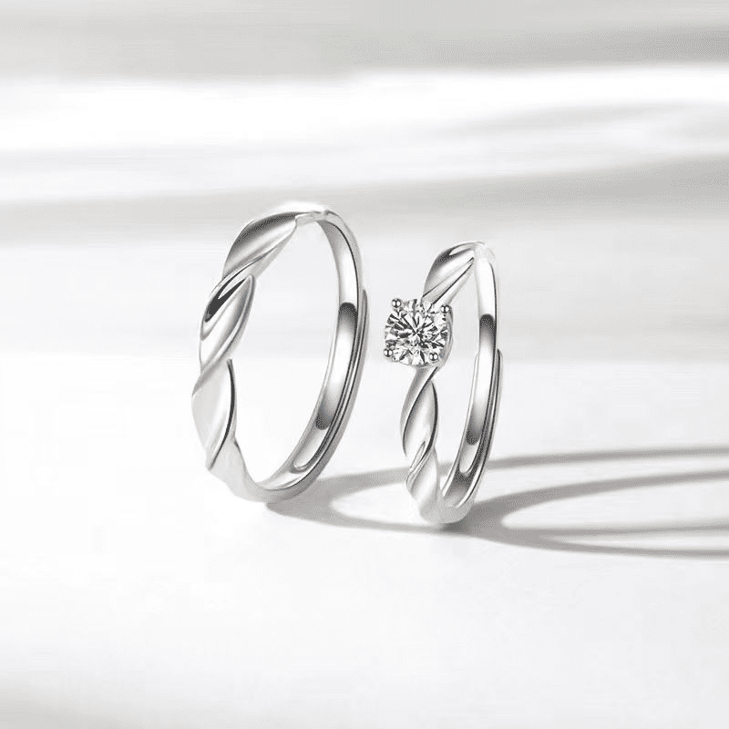 UPHUI Silver Couple Watch Set with Matching Rings 4-Piece Gift