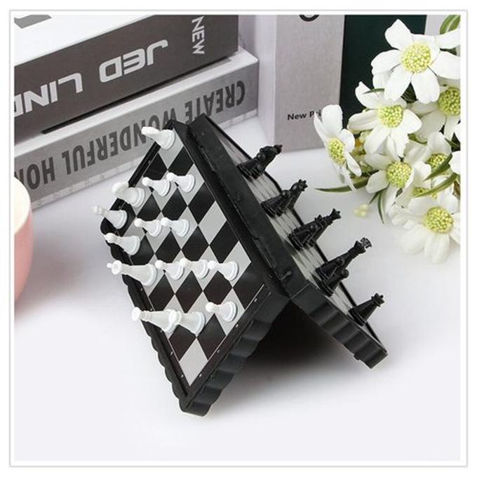 Plastic Mini Chess Set Portable Game Folding Toy Gift Kids