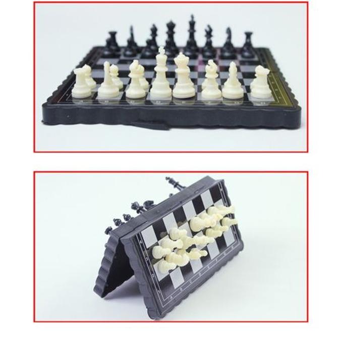 Plastic Mini Chess Set Portable Game Folding Toy Gift Kids